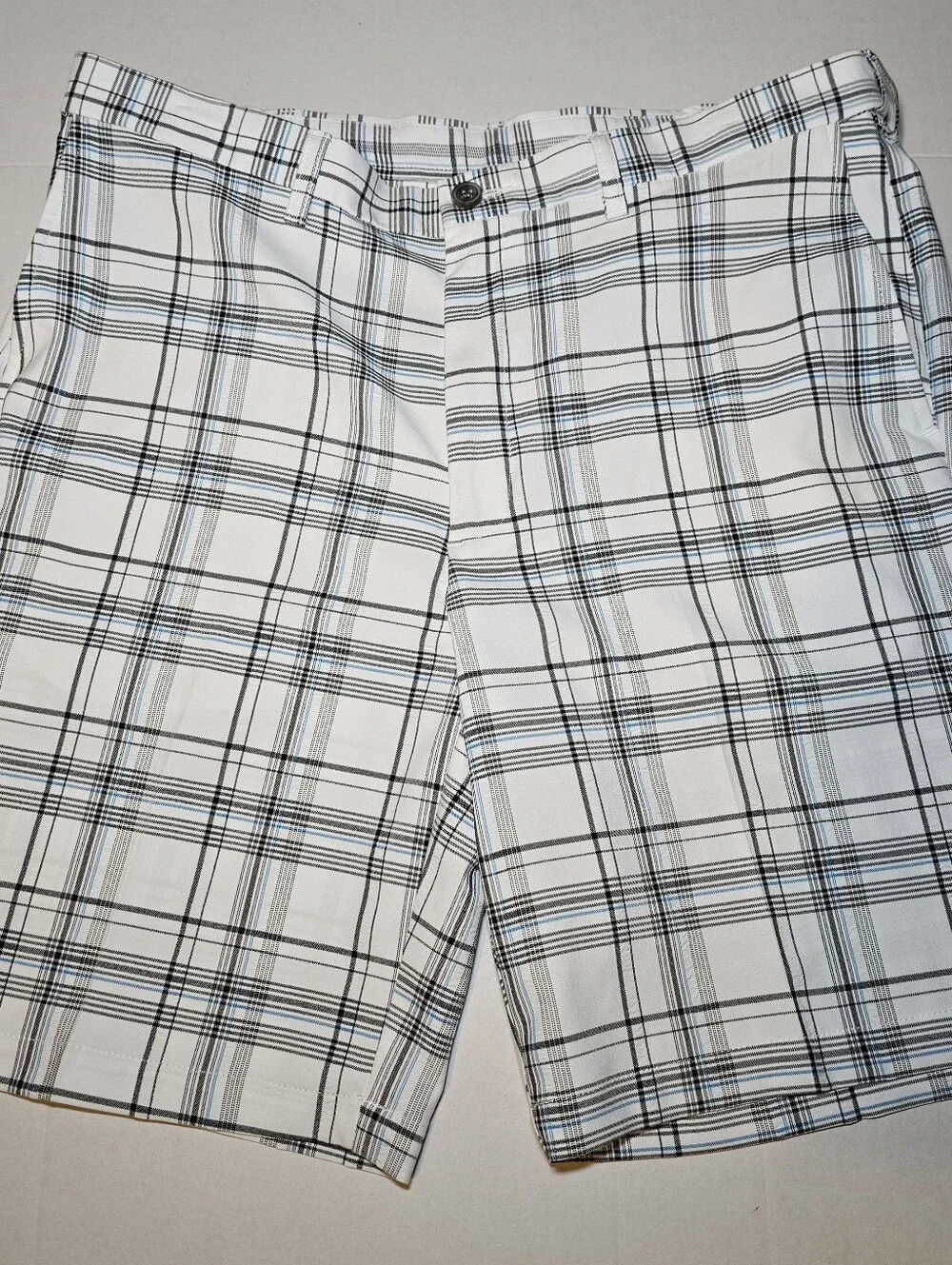 Men's Golf Shorts Cool 18 Pro Size 38 Black White Plaid Activewear Pickleball